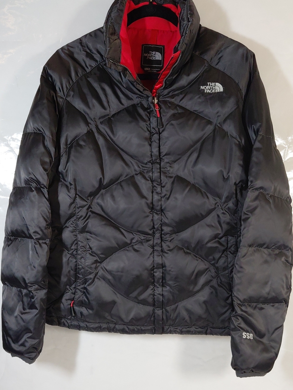 The North Face 550 Women’s Black Puffer Jacket with Red Interior Sz X Large